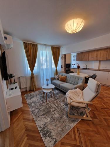 Central 17, Târgu-Mureş