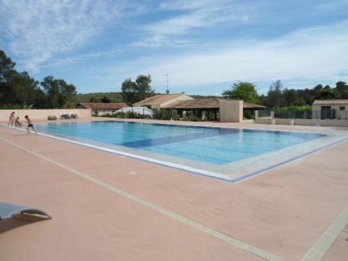 Peldbaseins, Bungalow Claret in Vacquieres