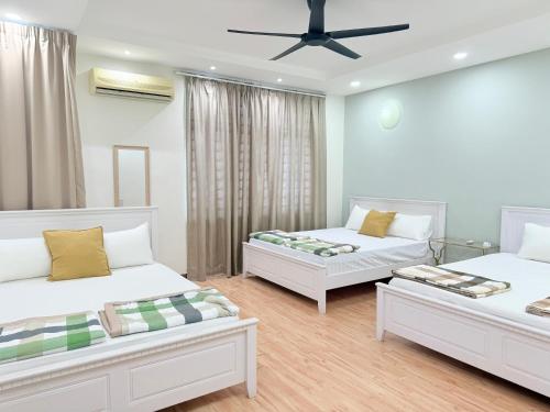 Ocean 19 Shamrock Villa Beachfront Big Group 4 Bedroom 5 Bathroom with Pool