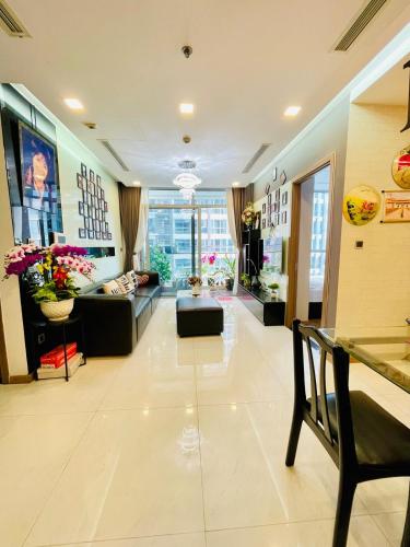 Helen Homestay 1 bed room trong căn hộ chủ nhà đang ở tại Park4-Vinhomes Central Park kế bên Toà Landmak 81