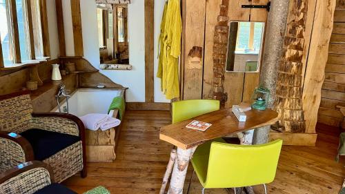 Le Nid Dans Les Bruyères