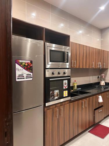 Residence Maëlle Fidjrossè togbin avec jardin – khách sạn tại Borgou