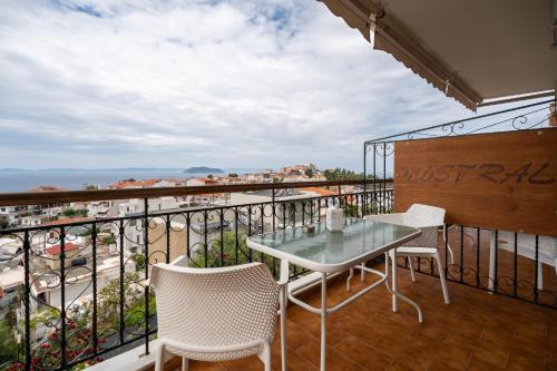 House Mistral - image 13