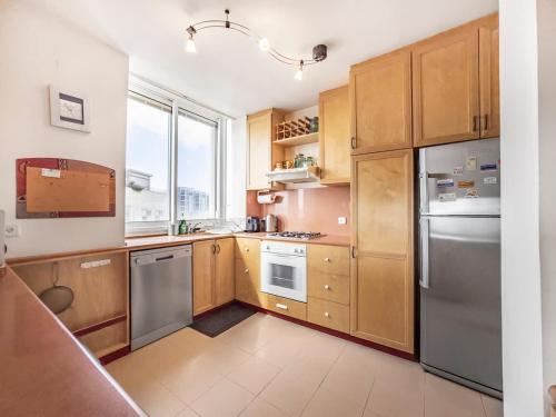 Dreamy Hilltop Grand Apartment in Herzliya City Center