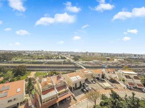 Dreamy Hilltop Grand Apartment in Herzliya City Center
