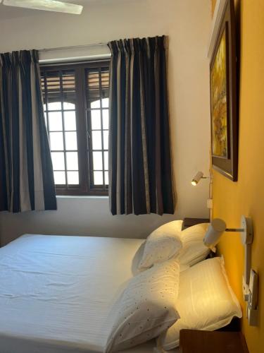 Cosy Central Colombo Suite - image 3