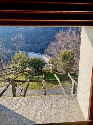 razgled, Rustico dans charmant hameau vue lac Verzasca in Gordola