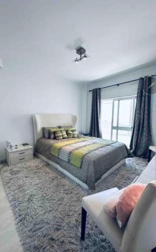 Quarto privado num apartamento partilhado in ซากาเวม