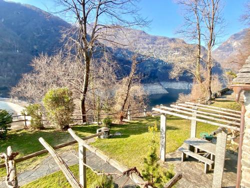 Bližnja znamenitost, Rustico dans charmant hameau vue lac Verzasca in Gordola