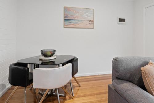 Chic Murrumbeena Retreat in 高菲爾