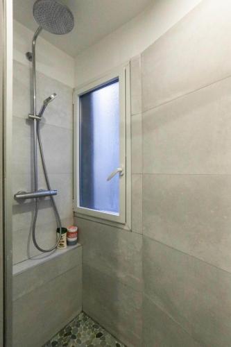 Apartment for 2 in the 14th district Paris - image 4