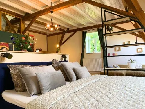 Stilvoll eingerichtetes Studio in historischem Bauernhaus, voll ausgestattet inmitten der Natur auf 75 qm in Waldshut-Tiengen, Deutschland