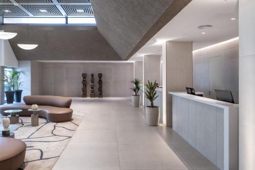 לובי, מלון לאונרדו פלאזה טבריה (Leonardo Plaza Hotel Tiberias) in טבריה