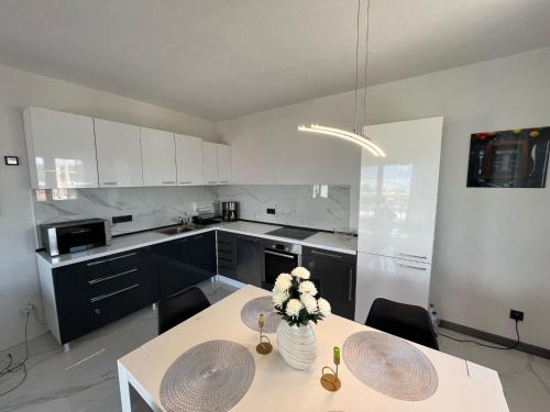 Mat og drikke, Vila V & S in Star Dojran