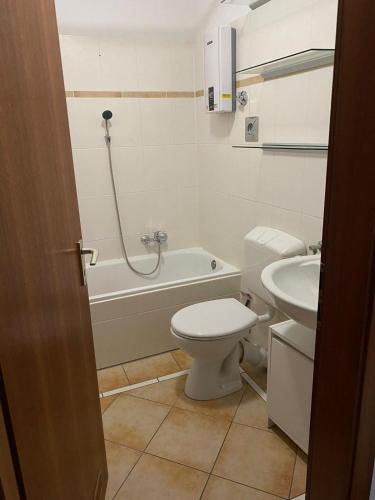 ฝักบัว, Ferienwohnung Engel in บัด ชวาลบัค