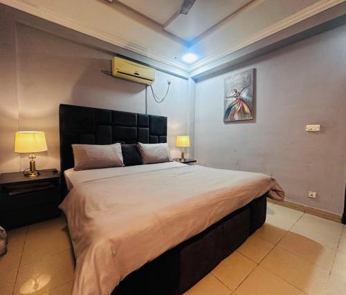 Luxury apartment at bahria town