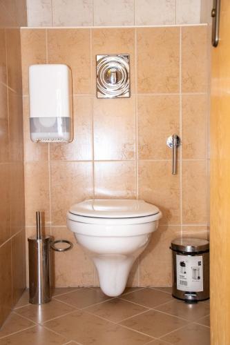 Standard One-Bedroom Suite with Balcony image 4