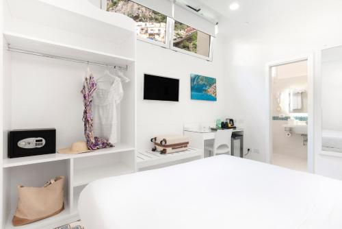 Economy Double or Twin Room image 6
