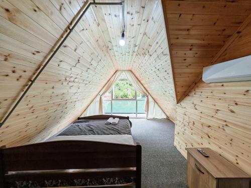 1 queen bed