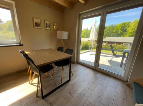 Dom wypoczynkowy Pod kasztanem 2 nad jeziorem in โรบุญ