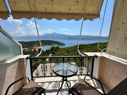 شرفة/ تراس, Endless Blue in Posidonio