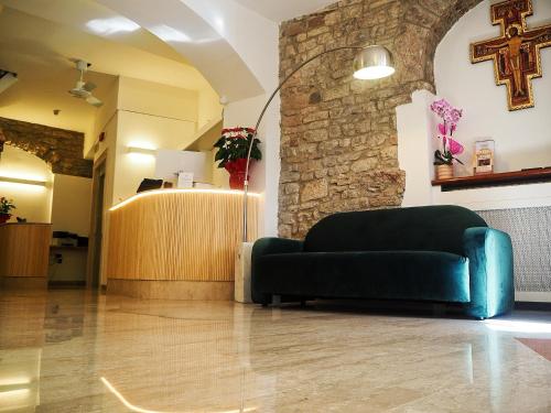 Hotel Roma Assisi in إيريمو ديلي كارتشيري
