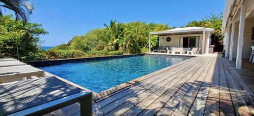 Villa Corail et coquillage, 6 chambres face a la mer in Berard