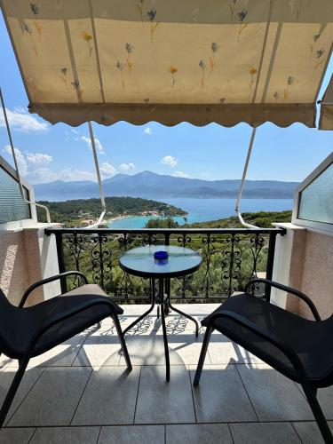 شرفة/ تراس, Endless Blue in Posidonio