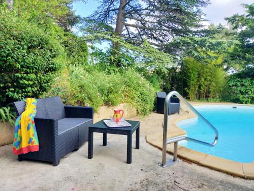 สระว่ายน้ำ, Studio Les Alizés du Luberon (Studio Les Alizes du Luberon) in แปร์ตุย