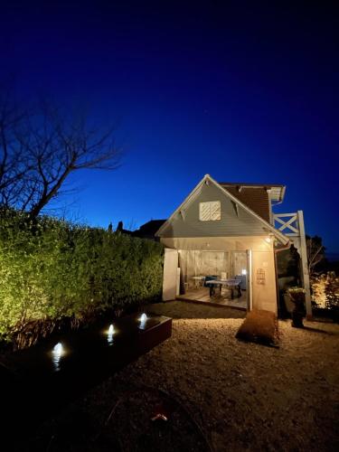 حديقة, Beautiful historic villa close to Deauville in Villers-sur-Mer