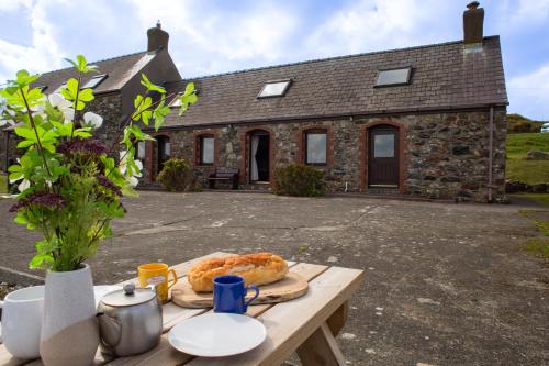 Vista exterior, Cnwc Y Bran Fishguard in Fishguard