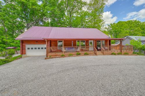 Woodsy Kentucky Escape with Game Room and Lake Access! in Burnside, USA