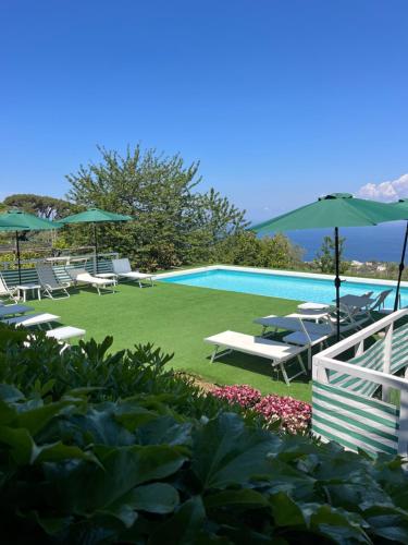 Suite with Sea View image 3
