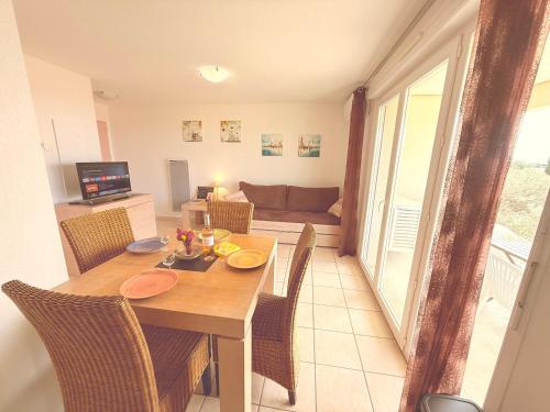 Villa le Castellet et proche circuit Paul-Ricard à 20 mn de la Mer (Villa le Castellet et proche circuit Paul-Ricard a 20 mn de la Mer) in Син