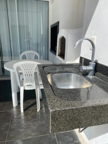 Edícula no Norte da Ilha (Edicula no Norte da Ilha) in 卡舒埃拉杜邦熱蘇斯