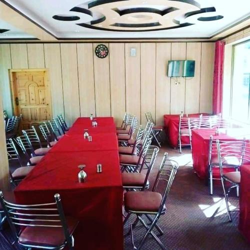 kmg gateway hotel and resturant kharmang madhupur in Khaplu