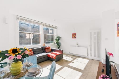 Modern 2BR Apartment with Lift Access Prime Central London Location, Londres (photo 4)