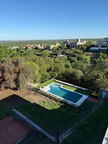 Espectacular Casa en Barrio Privado con pileta gran parque y vista panorámica