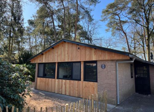  Forest Bungalow 1 - Hottub - Nature - Relax in Rheezerveen