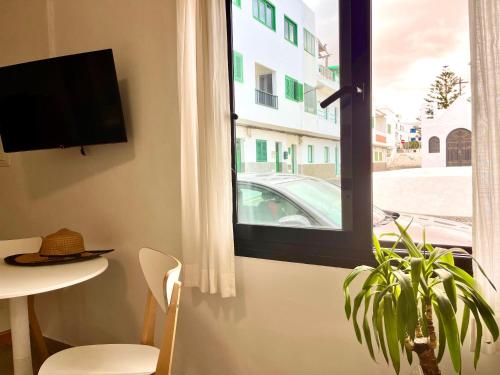 Weybeach2 -shared terrace,plaza view,sea frontline in La Santa