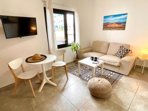 Weybeach2 -shared terrace,plaza view,sea frontline in La Santa