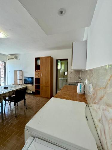 Beli's Apartments in Lepetane