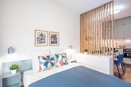 Spacious City Oasis - Modern Design - image 2