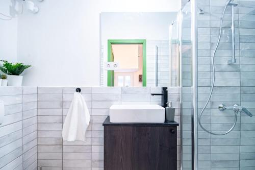Very Central - Calm Studio - Modern Design - image 3
