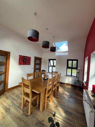 Fabulous 4 Bedroom House, Gateway to Connemara in Oughterard