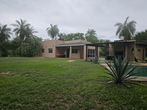 Country house, pool and gazebo 1600 m2, max 7 people in Santa Ana