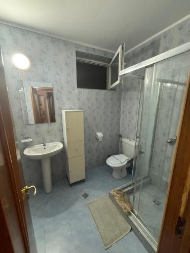 Triple Room with Bathroom image 7