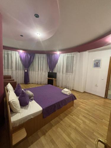 Double Room with Private Bathroom image 10