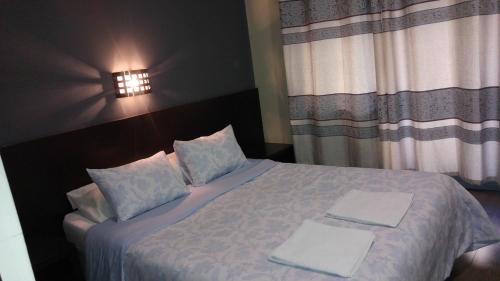 Double or Twin Room with Private Bathroom image 6