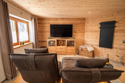 Luxus Chalet im Allgäu - Zirbenholz Schlafzimmer - Terrasse mit Bergblick - Infrarotkabine, Blaichach (foto 8)